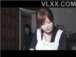 Người chồng đi công chuyện, vợ ở nhà bị chồng sắp cưới của chị gái cưỡng hiếp