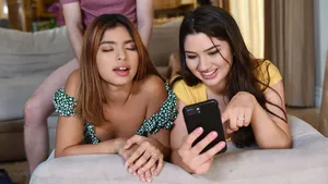 Xoạc bạn thân của cô bạn gái không đủ khả năng chi trả nợ nhà