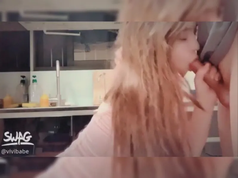 Hoá thân thành nhân viên bênh viện xinh làm tình với bạn trai