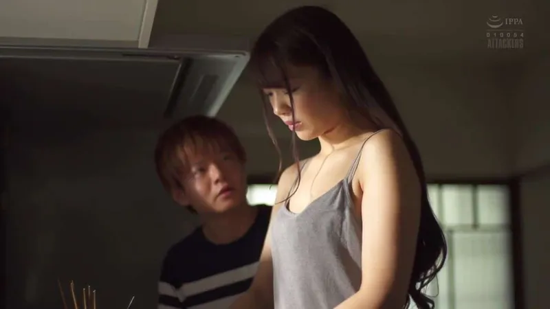 Bồ của chị gái chịch cô em cô vợ đang tội nghiệp vì thất tình