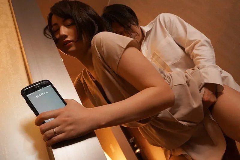 Vợ yêu đi họp lớp rồi phang với nyc mặc cho người chồng ở nhà chờ