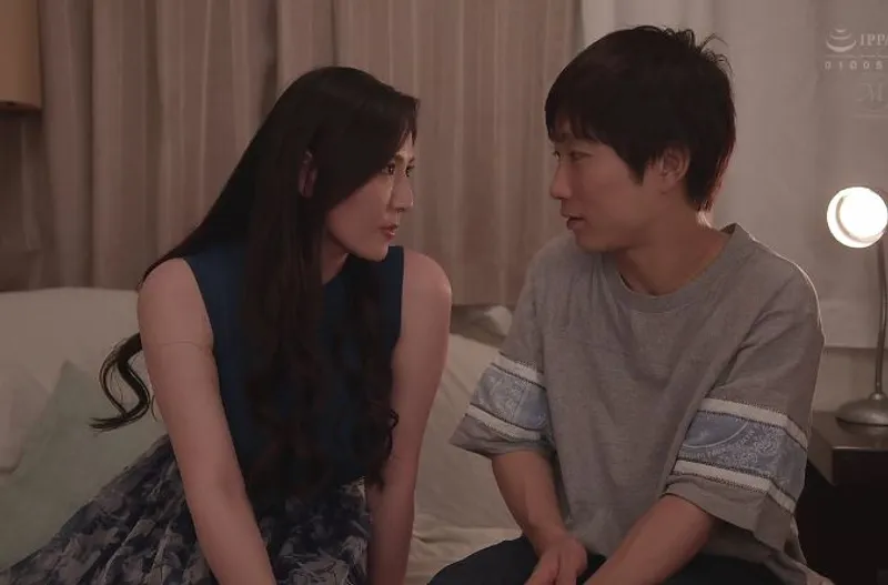 Chồng yêu lạnh nhạt, người vợ uống rượu rồi "đi ngoài" với cậu sinh viên trẻ