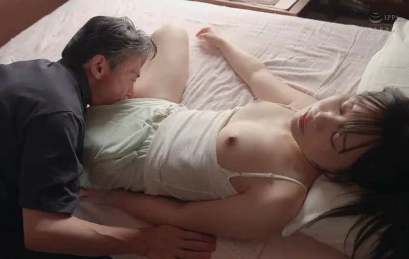 Bố già tích cực vét máng đứa cục cưng lâu ngày về quê giờ đã trưởng thành